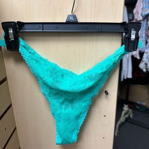 PINK Victoria’s Secret thong size XL